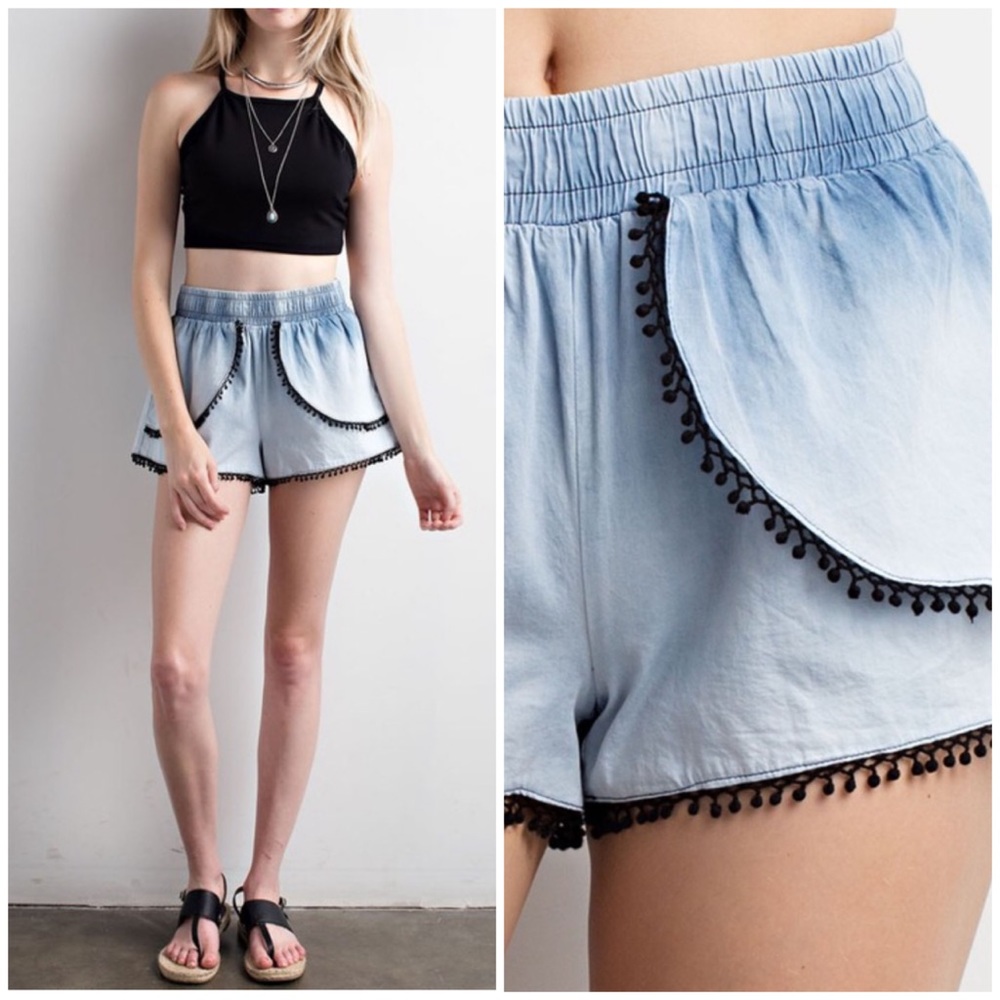 ⚡️CLOSEOUT⚡️LIGHT DENIM TASSEL POM POM - Jeans